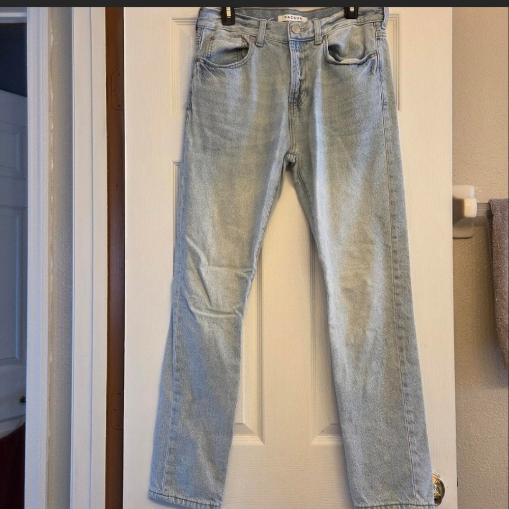 PacSun Men's Straight Jeans Light Wash
